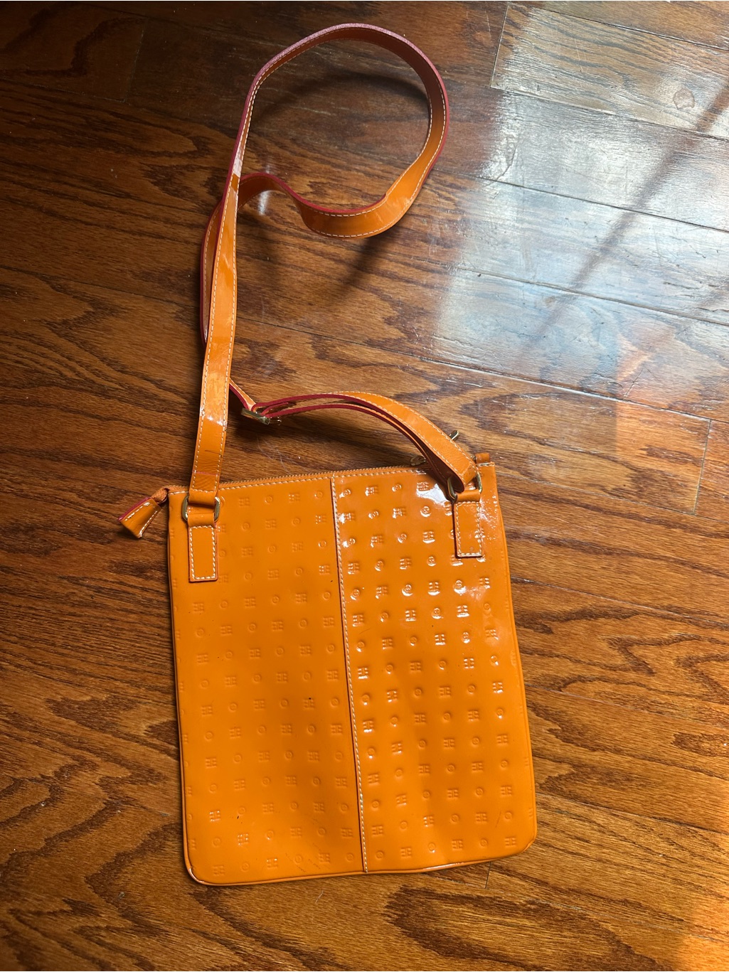 Arcadia Patent Italian Leather Crossbody Shoulder Bag Adjustable Strap 12”X10”